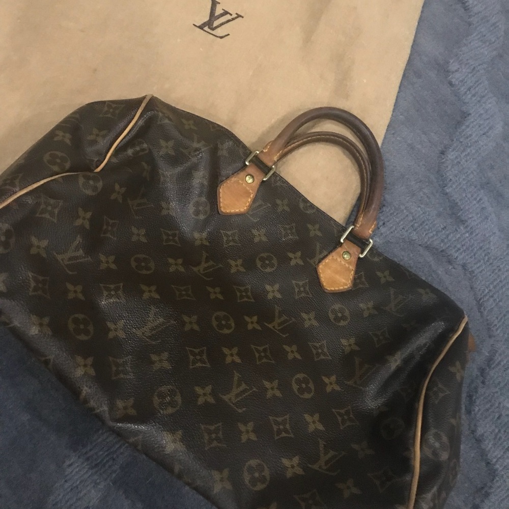 Louis Vuitton Speedy 35